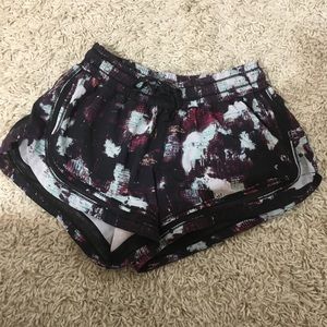 Lululemon shorts size 6
